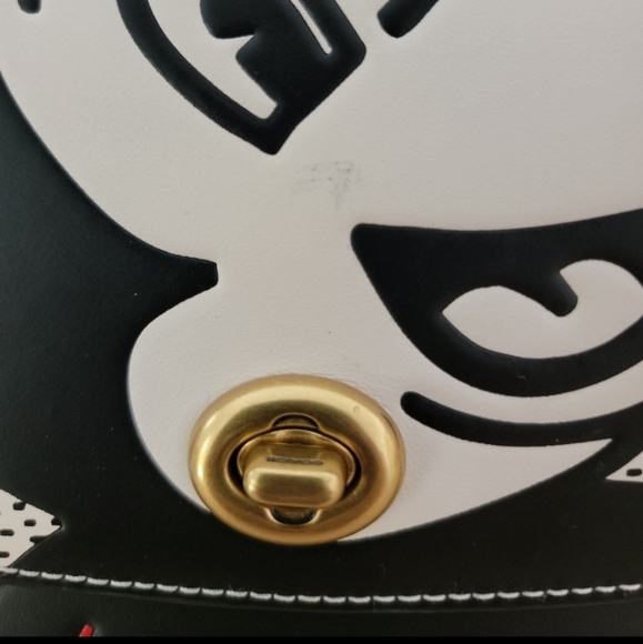 Coach Disney Mickey Mouse X Keith Haring collaboration - Picture 10 of 10